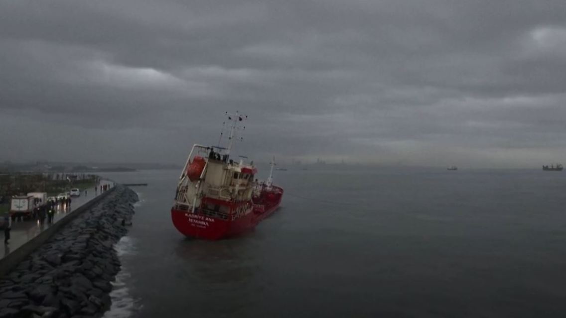 Tanker_Istanbul.JPG