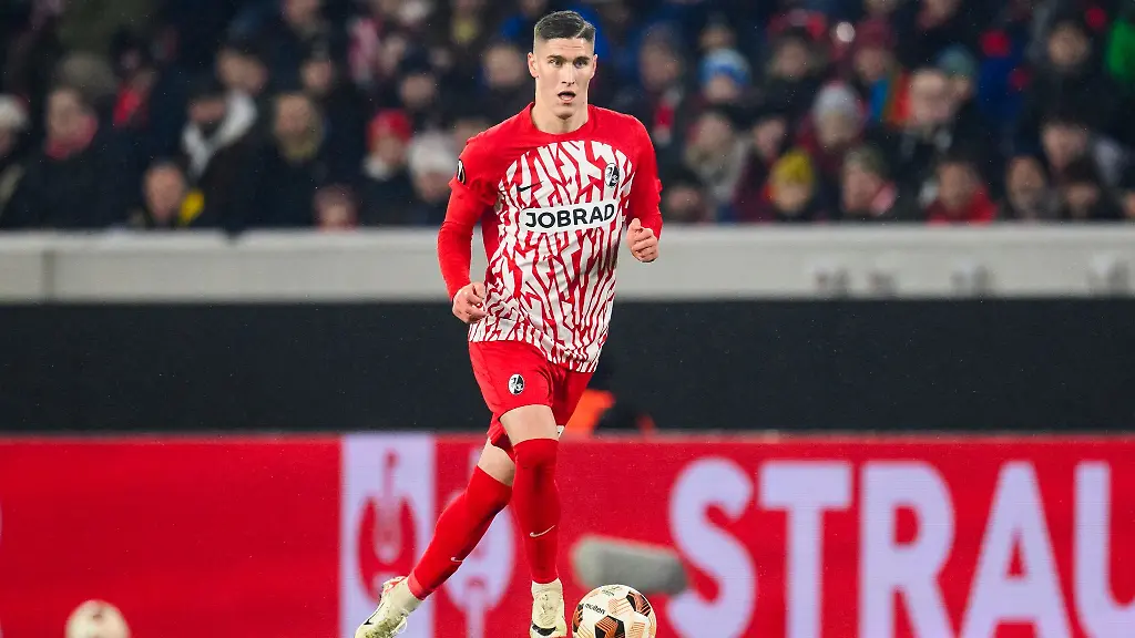 Freiburgs-Roland-Sallai-in-Aktion