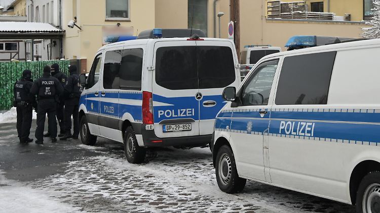 In Sachsen-Anhalt, Sachsen, Hessen und Brandenburg durchsuchte die Polizei am Mittwoch viele Objekte. 