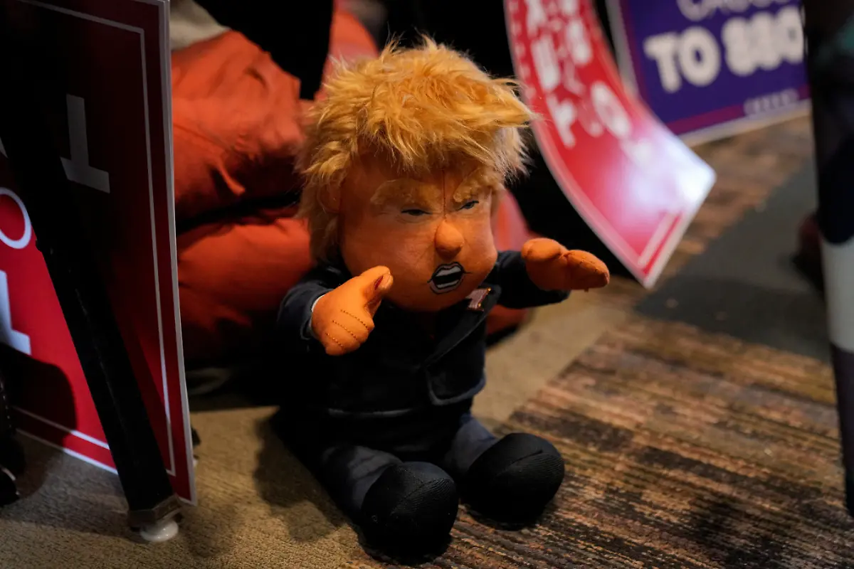 2024-01-06T005338Z-237176929-RC20C5AT3GV9-RTRMADP-3-USA-ELECTION-TRUMP