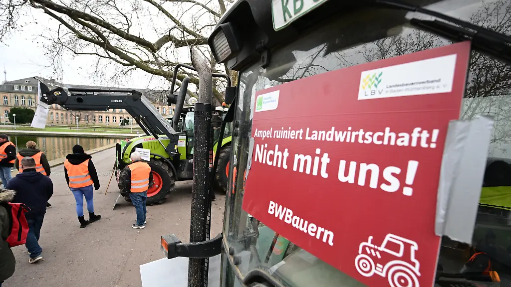 1f2e716a6ee1a54eff237b5a6f258042