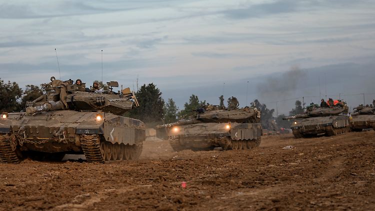 Die Feuerpause ist offenbar ohne Verlängerung ausgelaufen. Rollen nun wieder Israels Panzer?