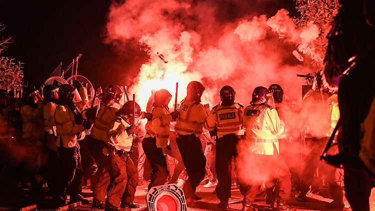 Rund um den Villa Park brannte es am Donnerstag lichterloh. 