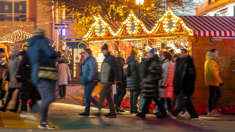 Glühwein, Bratwurst, Musik - am Montag soll Letztere einfach aus bleiben.