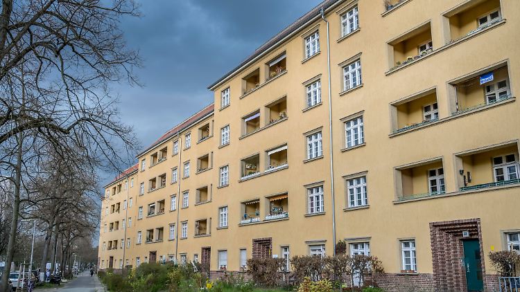 "Wer zahlt zu wenig?": Vonovia-Häuserzeile in Berlin.