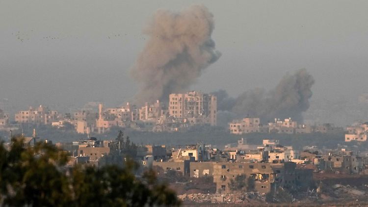 Die israelische Armee setzt ihr Bombardement von Zielen im Gazastreifen fort.
