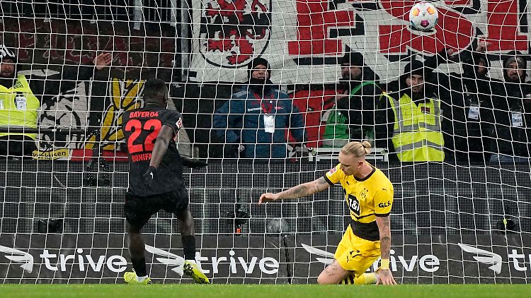 Boniface trifft zum Ausgleich für Bayer.
