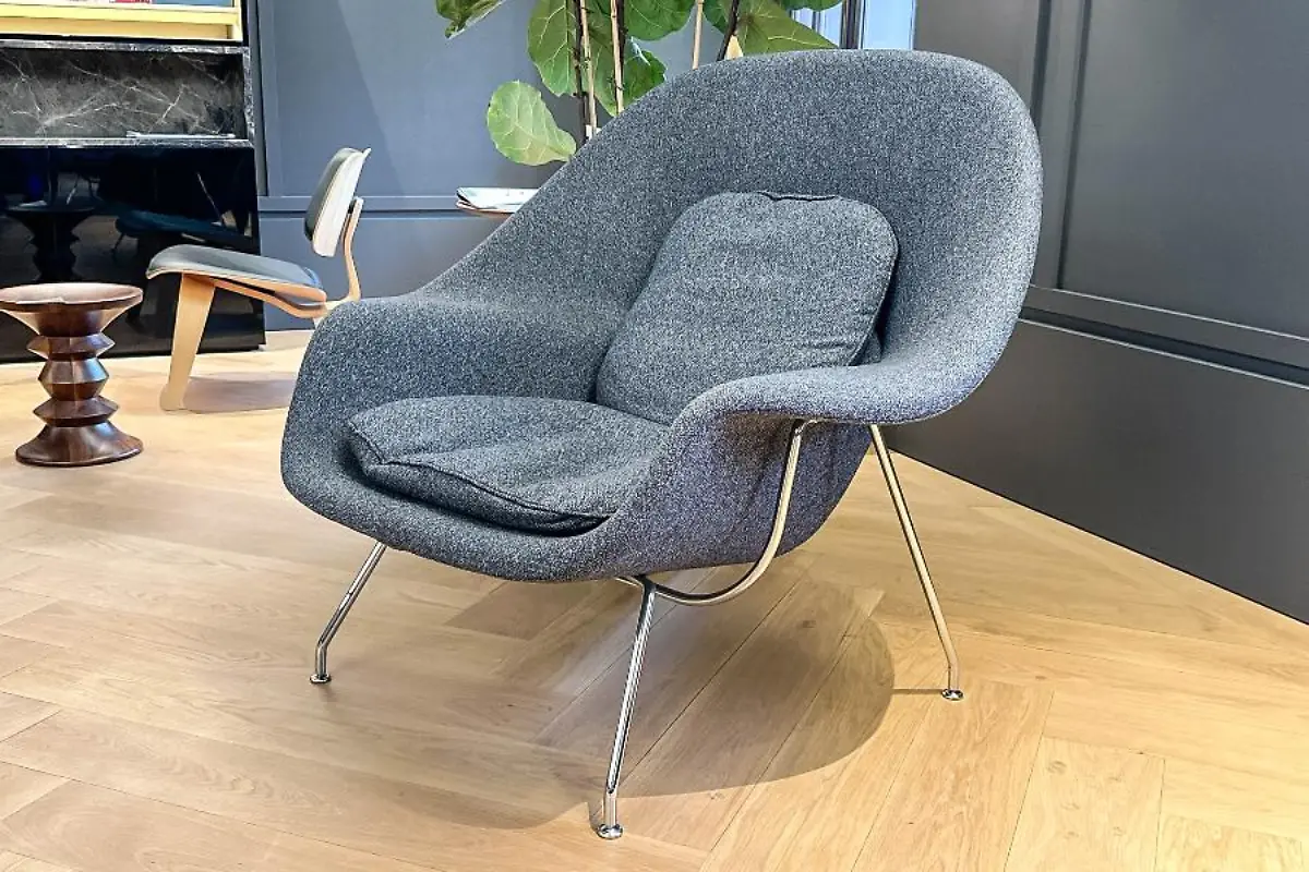 Design-Lounge-Stuhl-Knoll-Womb-Chair-l