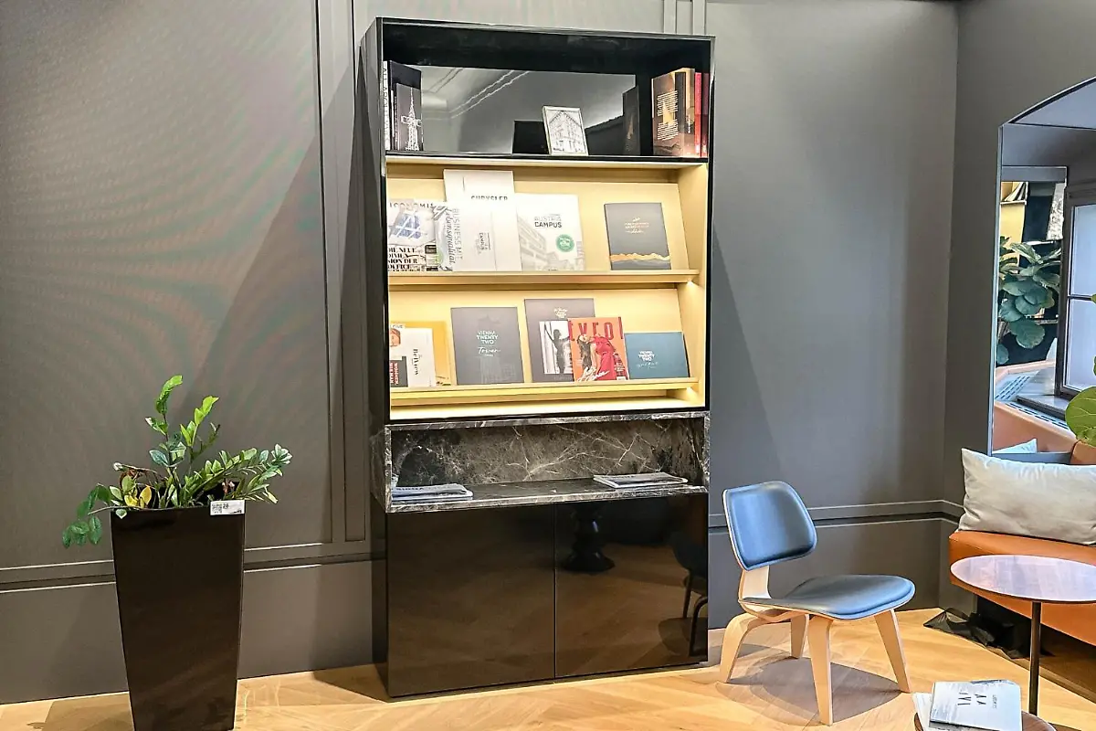 Design-Bucherschrank-mit-Steinplatte-2-turig-xl