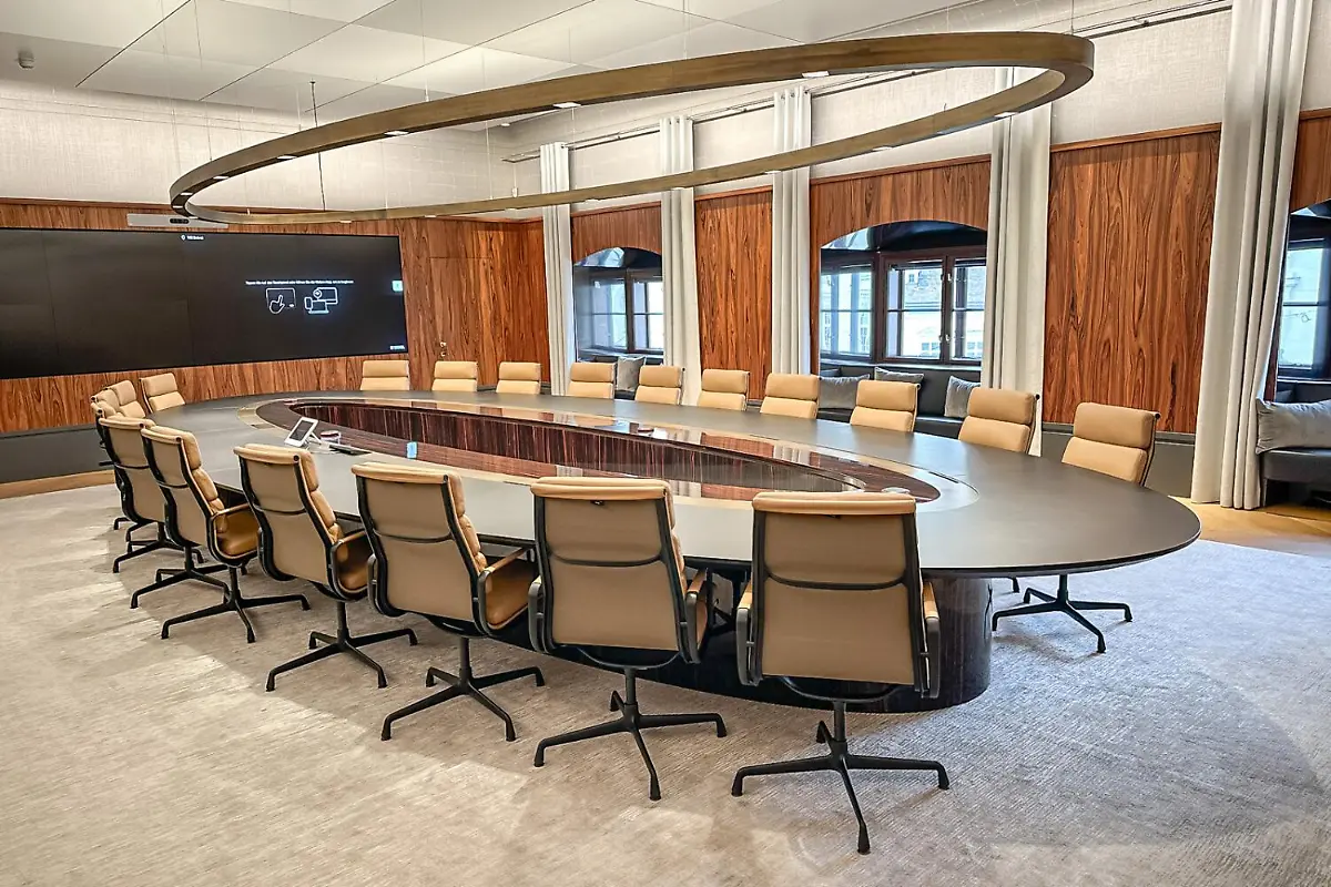 Konferenz-Besprechungstisch-xl