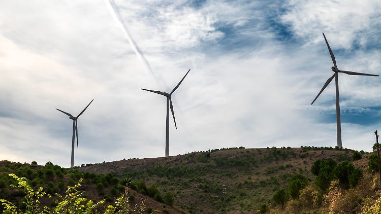 Eines der wenigen Positivbeispiele für den Ausstieg aus fossiler Energie ist einer Auswertung zufolge Spanien. 