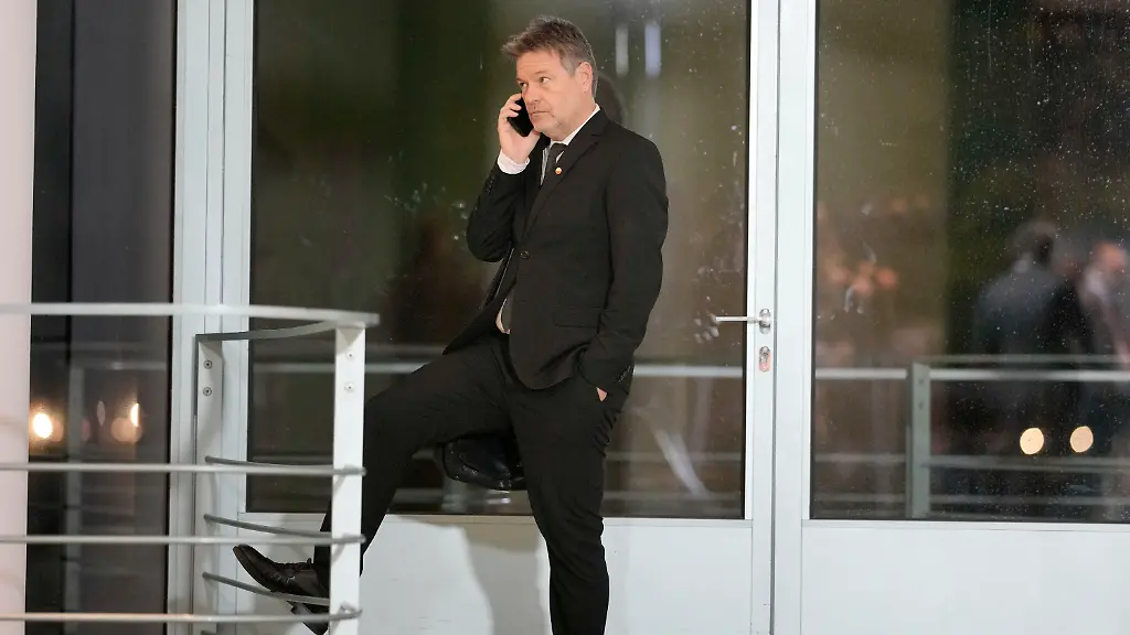 7f03bd1a6a86262143be52eafe79976e