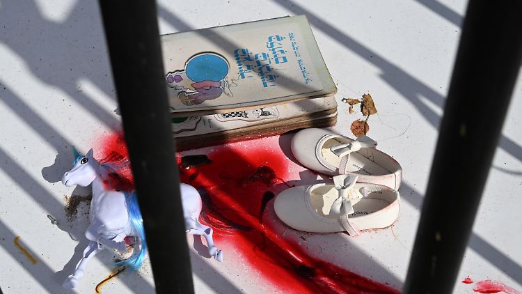 Das erste Lächeln vieler dieser Kinder haben wir nach 24 oder 48 Stunden gesehen", erzählte Bron-Harlev. 