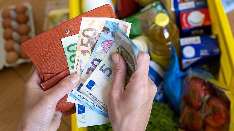 Die Europäische Zentralbank (EZB) strebt mittelfristig eine Inflationsrate von zwei Prozent an. "Das ist kein extrem unwahrscheinliches Szenario", sagte Menhart.