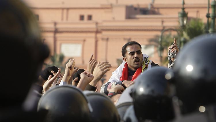 Jetzt greifen auch in Kairo die Proteste um sich.