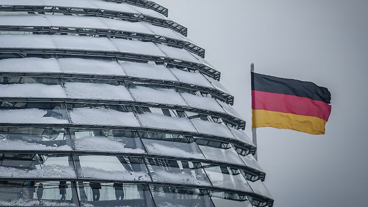 Die Regierungsmehrheit im Bundestag will die Schuldenbremse vorerst nicht weiter aussetzen.