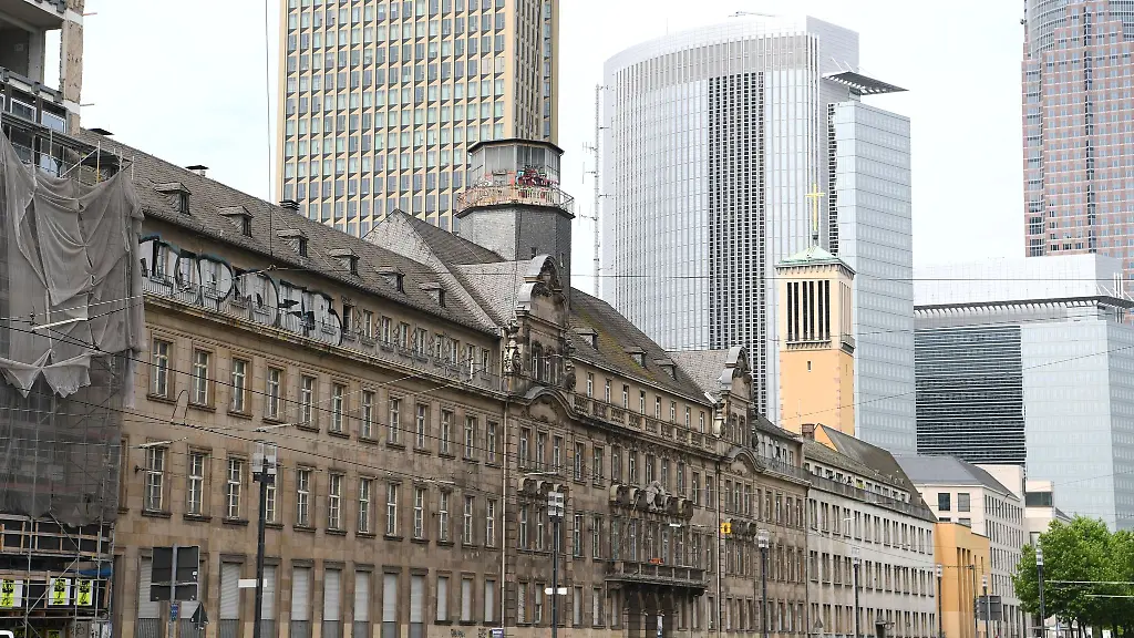 Blick-auf-das-alte-Polizeipraesidium