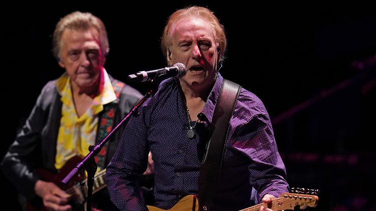 Bei einem Beatles-Tribute-Konzert 2022 im US-amerikanischen Fort Lauderdale stand Denny Laine noch auf der Bühne. 