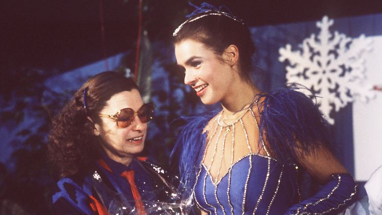Jutta Müller (l.) und Kati Witt brachten den Glamour in die DDR. Hier eine Aufnahme wohl aus dem Jahr 1985.