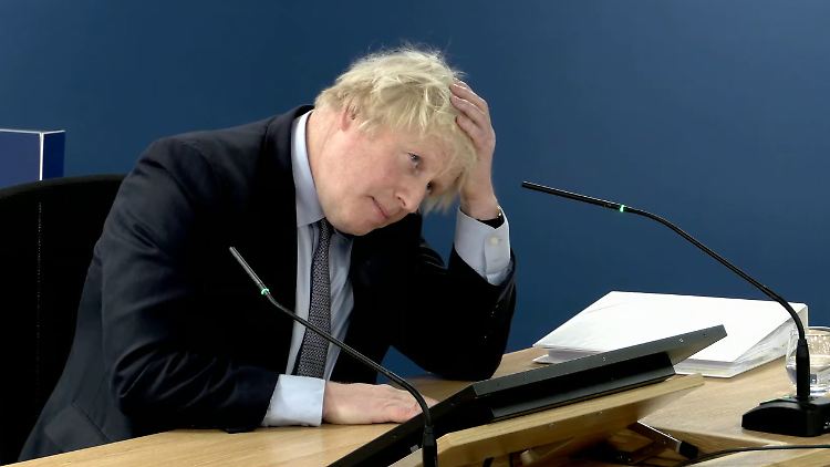 "Ich bedauere zutiefst den Schmerz der Opfer und ihrer Familien": Boris Johnson vor dem Untersuchungsausschuss in London.