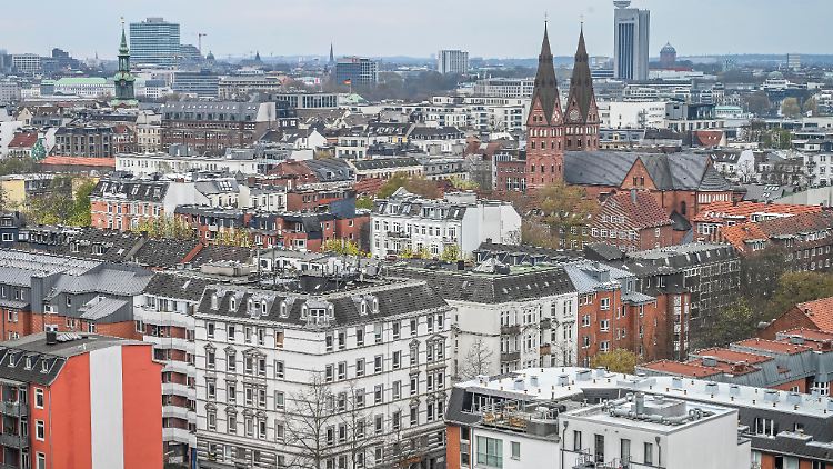 Fehlender Wohnraum und hohe Mietpreise sind für viele Menschen hierzulande eine enorme Belastung.