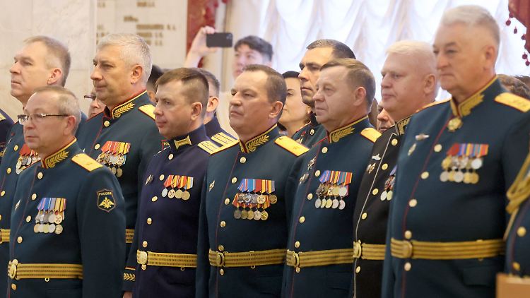 Russische Offiziere während einer Zeremonie der Militärakademie des Generalstabes der Streitkräfte.
