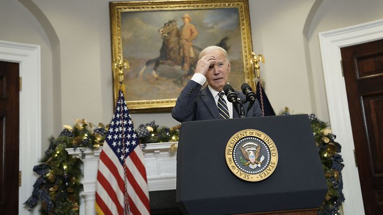 "Wenn Putin die Ukraine einnimmt, wird er nicht aufhören", sagte Biden im Weißen Haus. 
