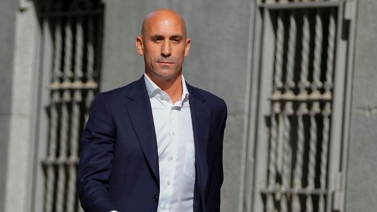 Luís Rubiales droht die Festnahme.