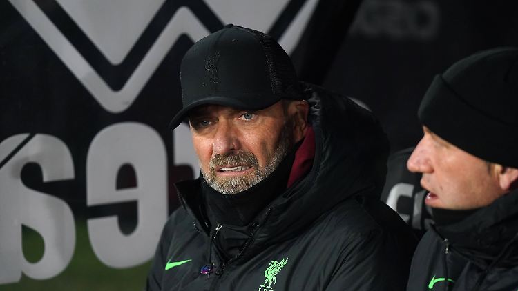 Hier weiß Klopp noch nichts von dem bald anstehenden Wutinterview.