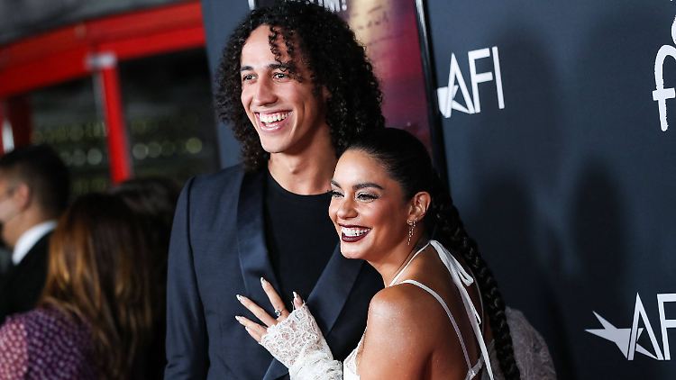 Seit Samstag Mann und Frau: Cole Tucker und Vanessa Hudgens.