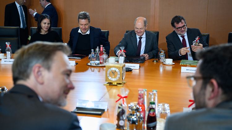 Hätte das Kabinett den Haushalt 2024 am Mittwoch beschlossen und an den Bundestag weitergeleitet, wäre eine Verabschiedung noch in diesem Jahr möglich gewesen. 