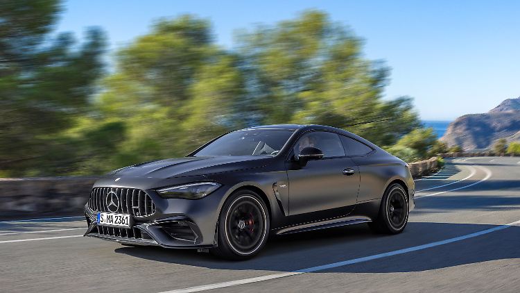 Der Mercedes-AMG CLE 53 trägt einen Sechszylinder unter der Haube.