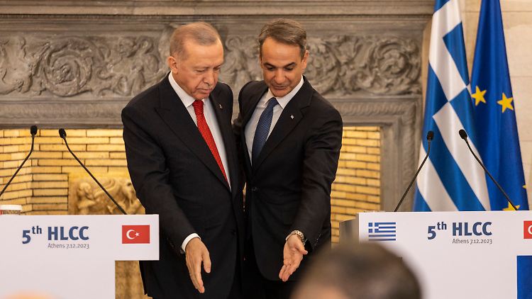 Erdogan (l.) und Mitsotakis wollen einen Weg zu einem friedlichen Miteinander gefunden haben.