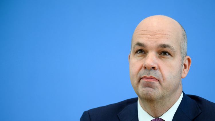 Fratzscher spricht sich dafür aus, die Schuldenbremse auszusetzen.