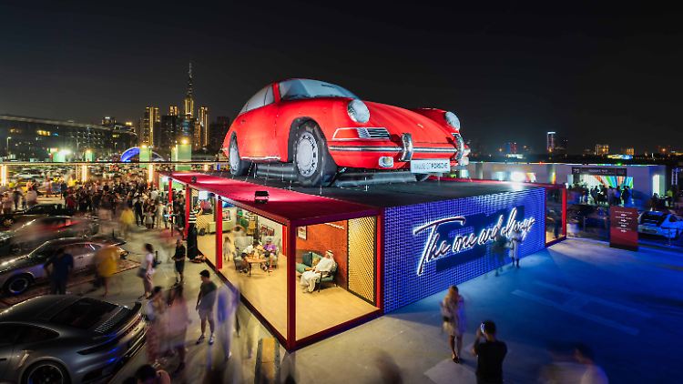 Rund 27.000 Menschen haben das diesjährige Treffen "Icons of Porsche" in Dubai besucht.