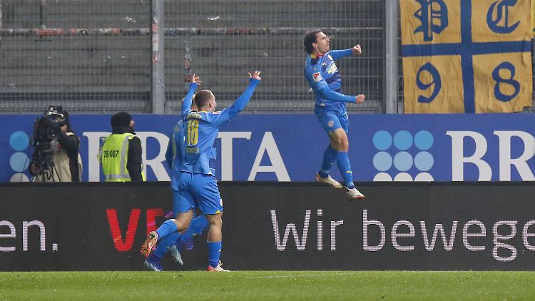 Philippe hat gegen Wiesbaden einen Höhenflug.