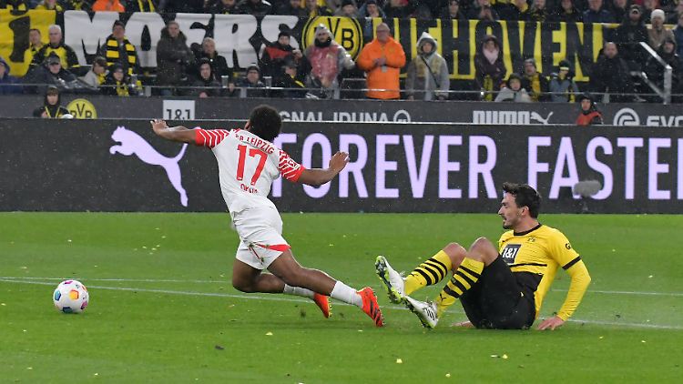 Mats Hummels brachte sein Team früh in Unterzahl.