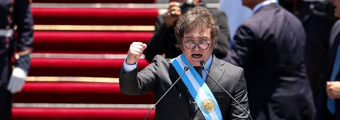 2023-12-10T161950Z_413201530_RC2FU4AWEN8J_RTRMADP_3_ARGENTINA-POLITICS.JPG