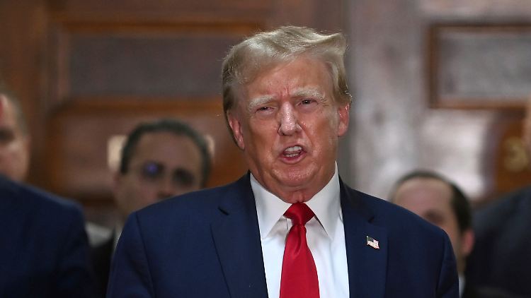 Trump hatte im November zugegeben, Einfluss auf finanzielle Berichte seiner Firma genommen zu haben.