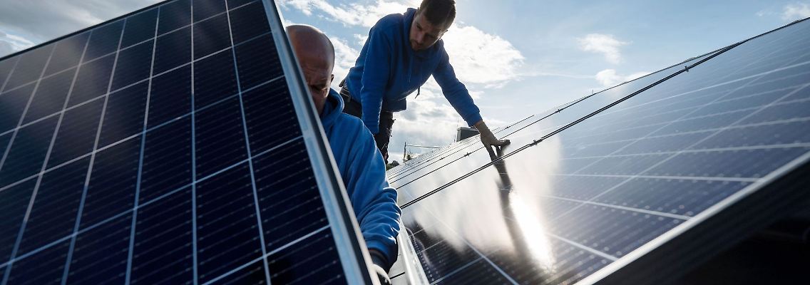 Sind derzeit gefragt: Fachkräfte im Bereich der erneuerbaren Energien.