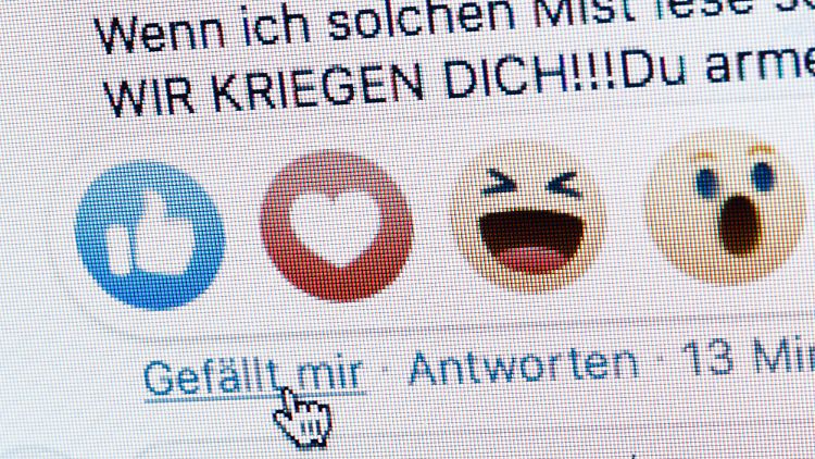 Meist wird man aufgrund politischer oder gesellschaftlicher Ansichten, aber auch wegen der ethnischen Herkunft angegriffen.