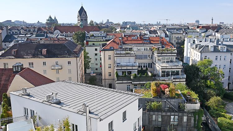 In München sank der Quadratmeterpreis für Dreizimmerwohnungen aus den 90er Jahren im ersten Stock um 6,7 Prozent auf 8.191 Euro.