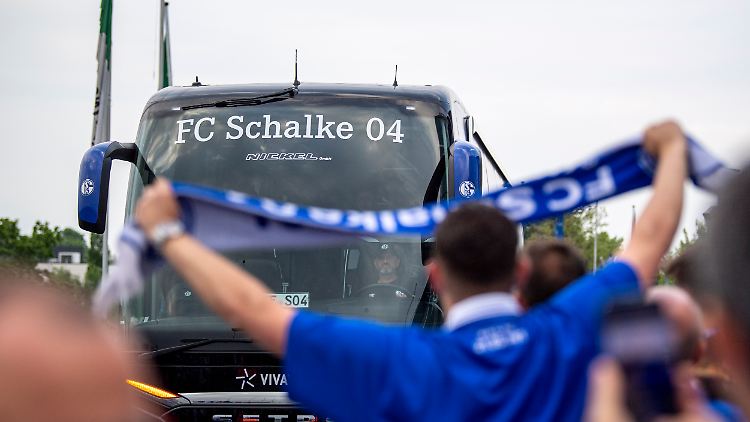 Der Schalker Bus (hier auf einem Archivbild) wurde für einige S04-Fans zur Mitfahrgelegenheit.