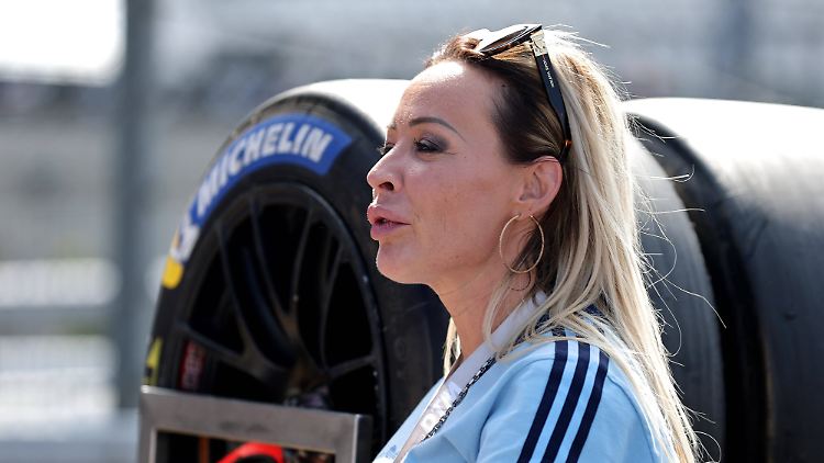 Auch nach dem Ende der Ehe mit Ralf Schumacher ist Cora gelegentlich an der Rennstrecke anzutreffen.
