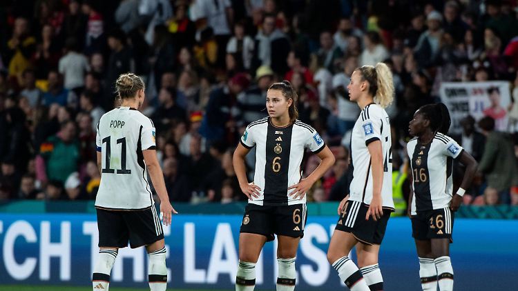 Lena Oberdorf (m.l.) traf es aus dem deutschen Team ganz besonders.