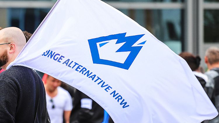 Die Junge Alternative in NRW zeichnet sich laut Reul durch ein "völkisch-ethnisches Volksverständnis und Fremdenfeindlichkeit" aus.