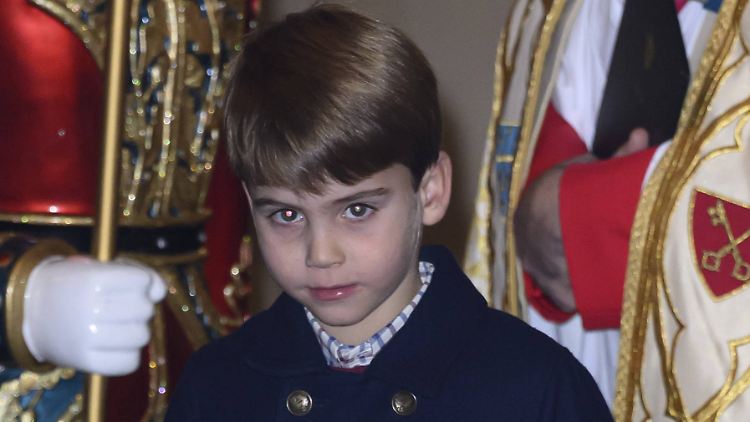Prinz Louis (hier bei einem Weihnachtskonzert am Freitag in der Westminster Abbey) hat es faustdick hinter den Ohren.