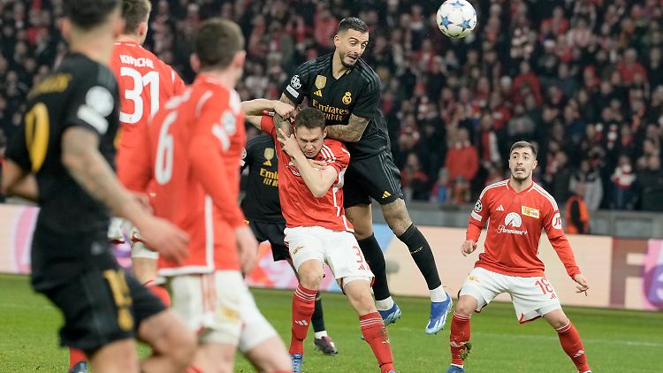 Die Zweikampfführung von Joselu vor dem Ausgleich war umstritten, der Treffer aber zählte.