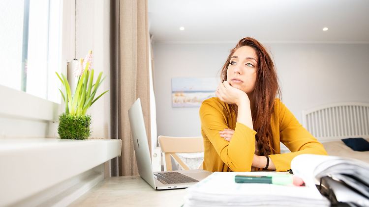 Immmer allein vorm Laptop? Die Arbeit von Freiberuflern kann manchmal ganz schön einsam sein.