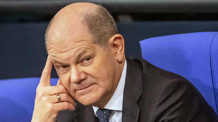 Hat zur Forderung von CDU-Chef Merz, die Vertrauensfrage zu stellen, eine ganz eigene Meinung: Kanzler Scholz.